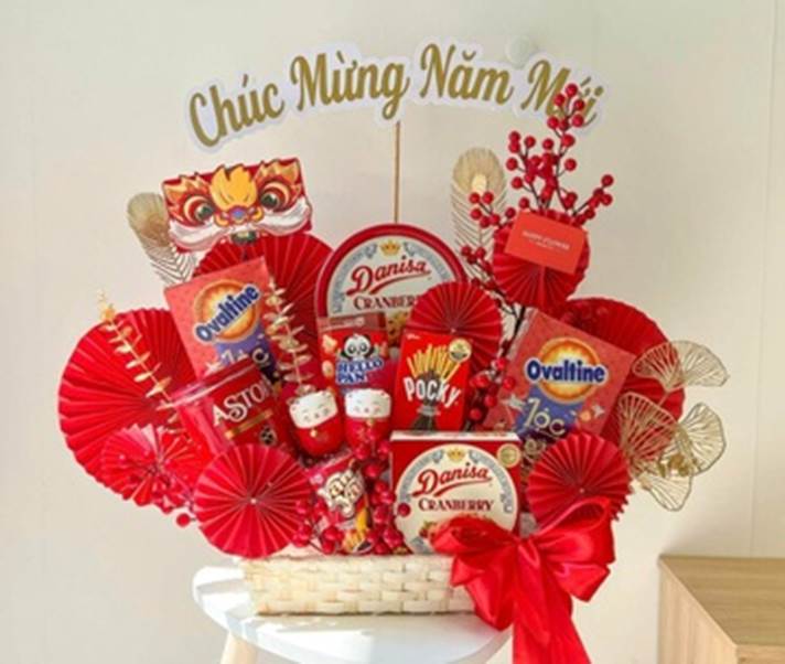 Chi hơn 100 triệu đồng mua một chậu lan chưng Tết sớm-3