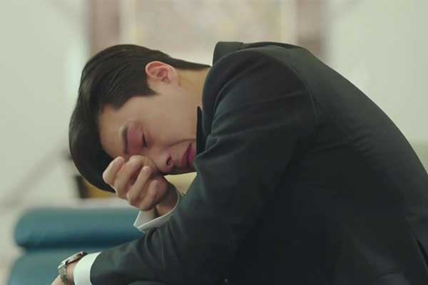 Mẹ đưa cháu trai đến chơi, về nhà thấy dấu móng tay trên mặt con gái, tôi tức tiễn mẹ về-2