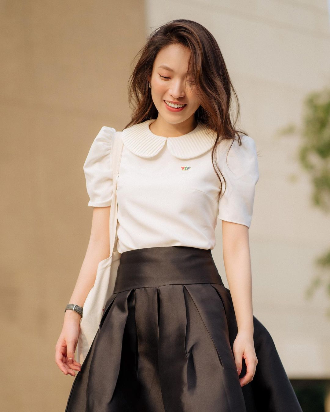 9 bộ đồ công sở giúp Khánh Vy ghi điểm mặc đẹp-7