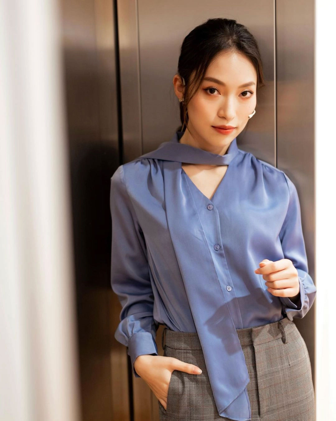 9 bộ đồ công sở giúp Khánh Vy ghi điểm mặc đẹp-1