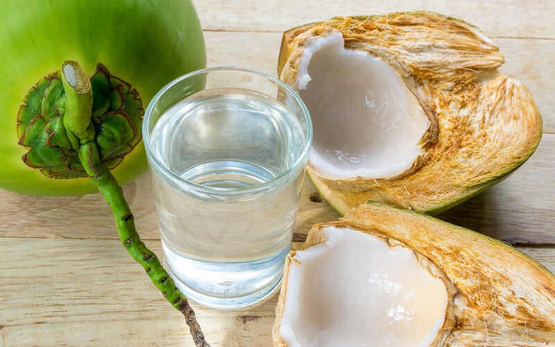 Nước dừa có an toàn cho trẻ không? Trẻ mấy tháng có thể uống được nước dừa?-1