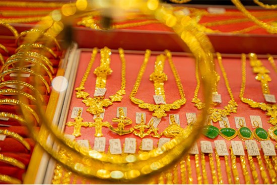 Giá vàng hôm nay 30/12: Vàng trở lại xu hướng tăng