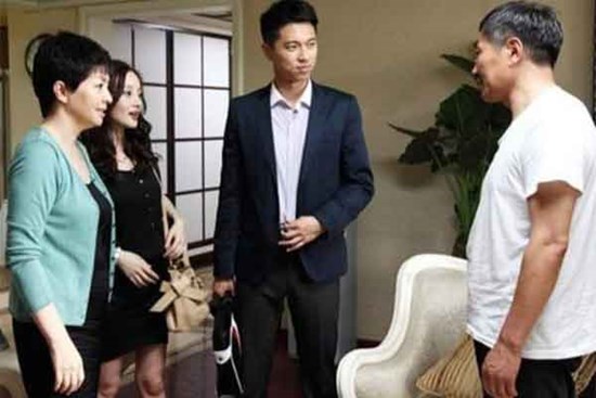 Yêu 8 năm nhưng nhà trai chưa chịu cưới, cả nhà tôi ngượng chín mặt khi nghe mẹ anh nói