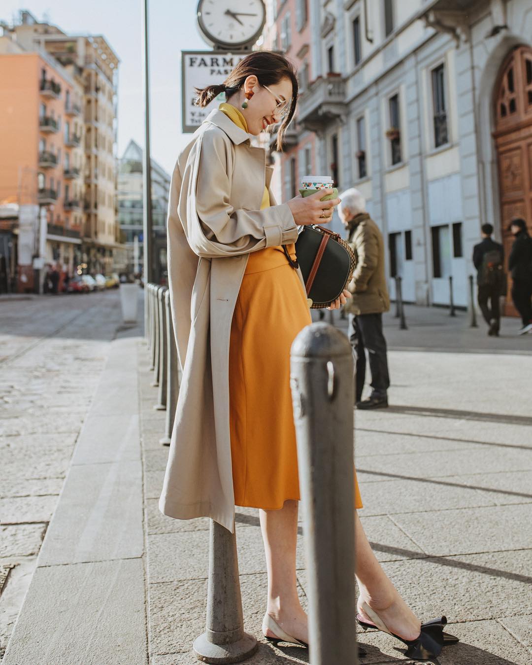 Tham khảo 5 kiểu áo khoác kết hợp cùng váy-2