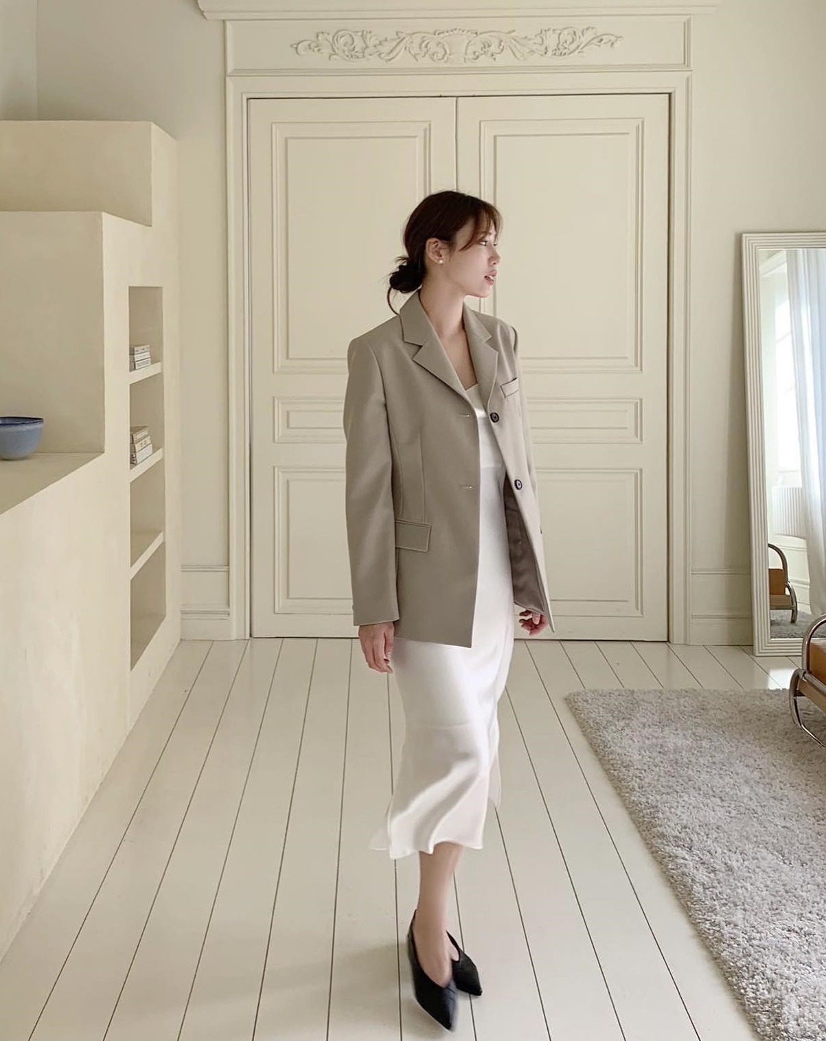 Tham khảo 5 kiểu áo khoác kết hợp cùng váy-4