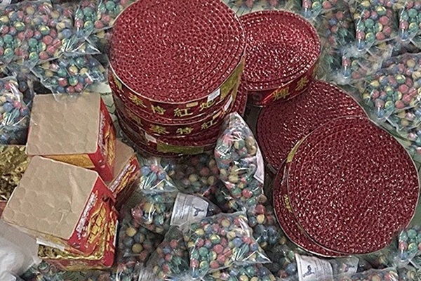 5 trẻ thương tích nặng vùng đầu và dập nát tay do pháo nổ-1