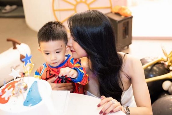 Diệp Lâm Anh đã được đón con trai về với mình, bật mí mối quan hệ với nhà chồng cũ-3