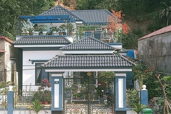 Ngôi nhà cổ tích với những ô cửa sổ đặc biệt và một không gian sống vừa vui tươi vừa đáng yêu hết nấc-17