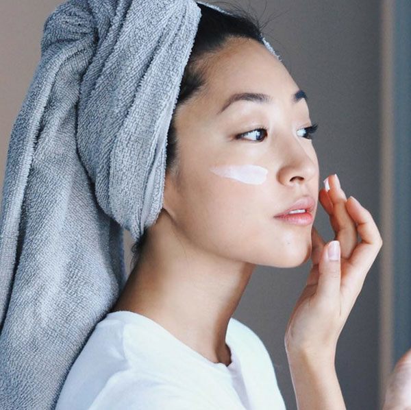 Dưỡng da đắt đỏ mỗi đêm nhưng làn da vẫn xuống cấp, đó là vì chị em đã mắc 5 lỗi sai tày đình-3