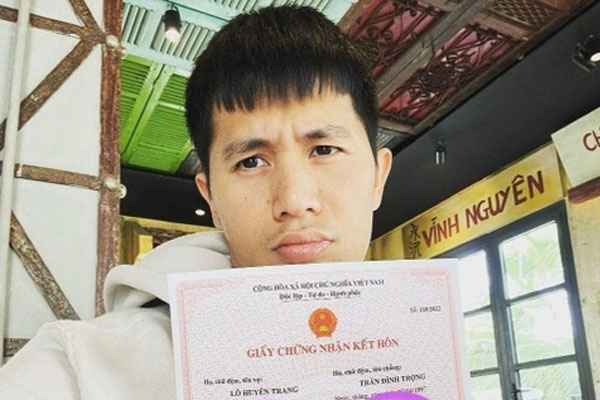 Đình Trọng hạnh phúc đón quý tử đầu lòng-7