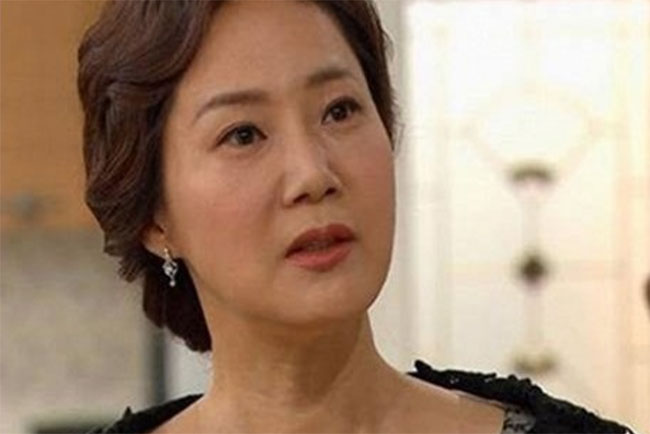 Mẹ chồng bị bệnh, dâu lớn chi 50 triệu, dâu thứ chi 80 triệu, dâu út nói 1 câu choáng váng-1