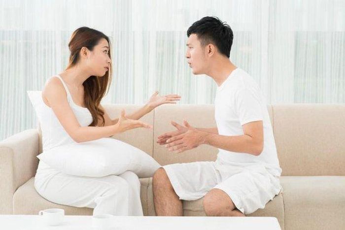 Chồng mỗi lần giận dỗi ghen tuông là đòi… ly hôn, vợ gạt nước mắt tìm cách trị chồng-1