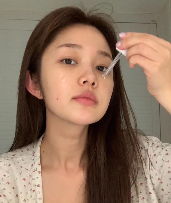 5 chiêu dùng serum vitamin C giúp nàng công sở da đẹp đón Tết-1