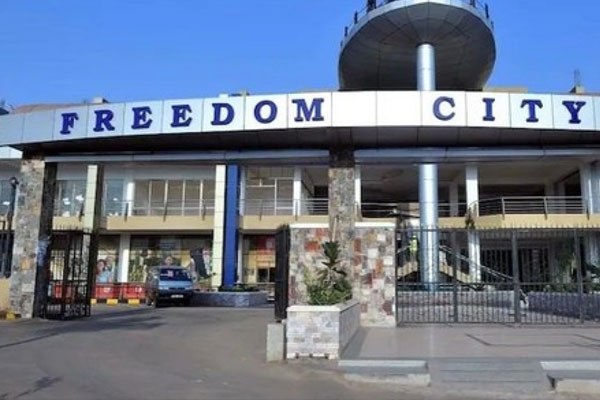 Giẫm đạp trong lễ đón năm mới ở Uganda làm 9 người chết-1