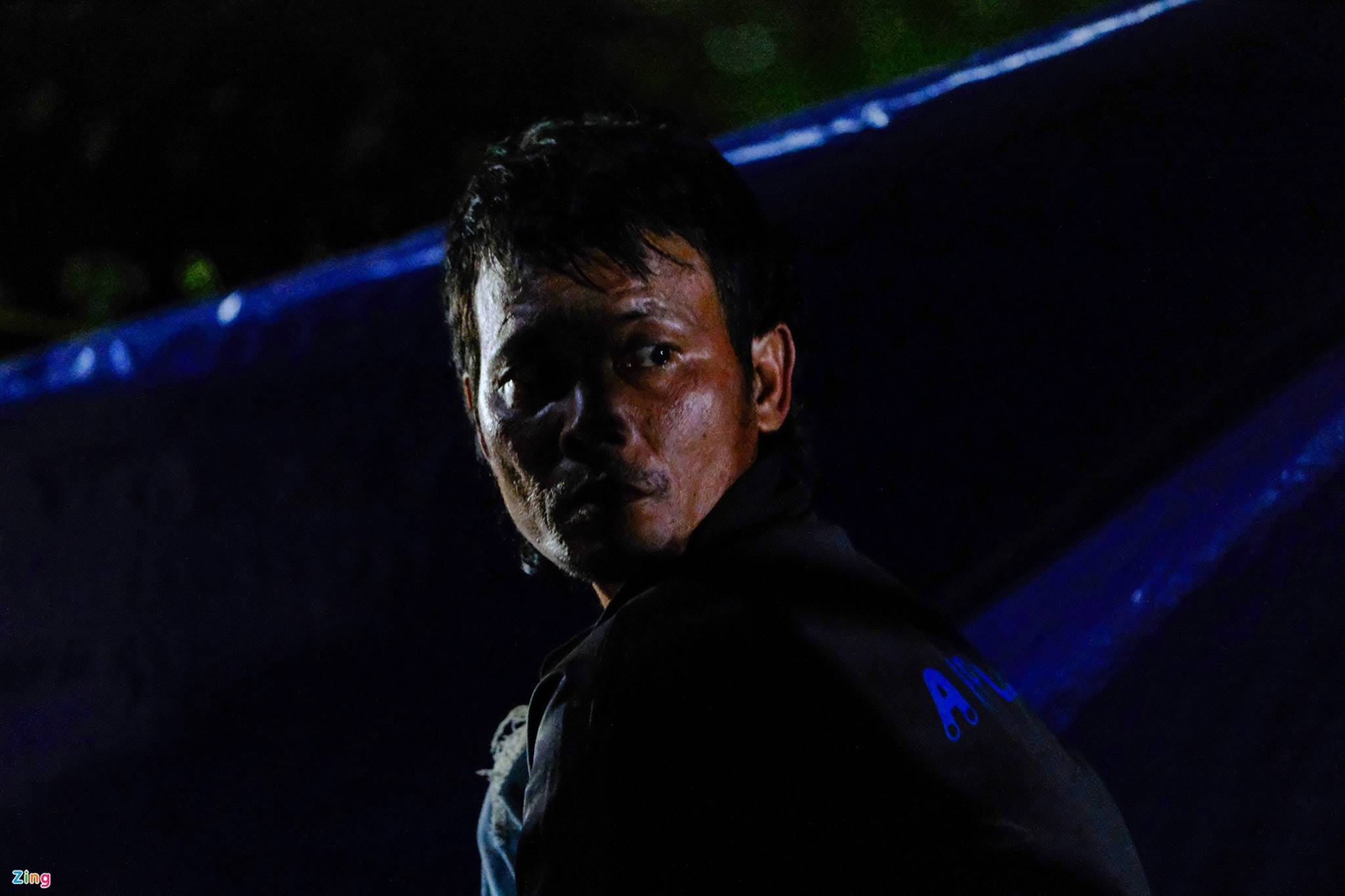 Tạm ngừng cứu hộ bé trai bị rơi xuống trụ bê tông-6