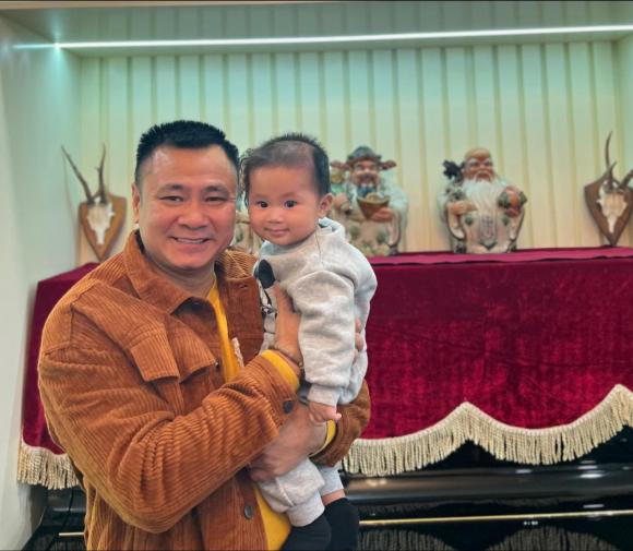 Tự Long cùng vợ con chuyển về nhà mới, không gian mang đậm nét truyền thống-9