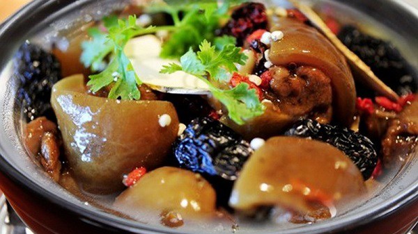 Tại sao đàn ông dễ bất lực dịp lễ Tết? 4 món vợ chăm nấu giúp chồng cải thiện bản lĩnh trên giường-3