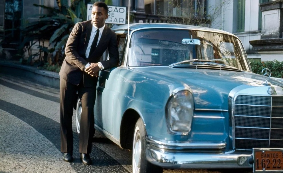 Những mẫu ôtô gắn liền với tên tuổi Pele-3