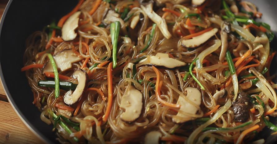 Giảm cân đón Tết với món miến xào rau củ ngon lành cho bữa tối-8