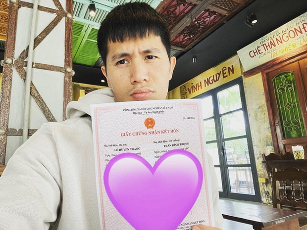 Đình Trọng hạnh phúc đón quý tử đầu lòng-3