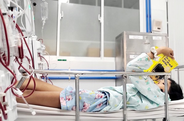 Những đứa trẻ trong phòng chạy thận-3