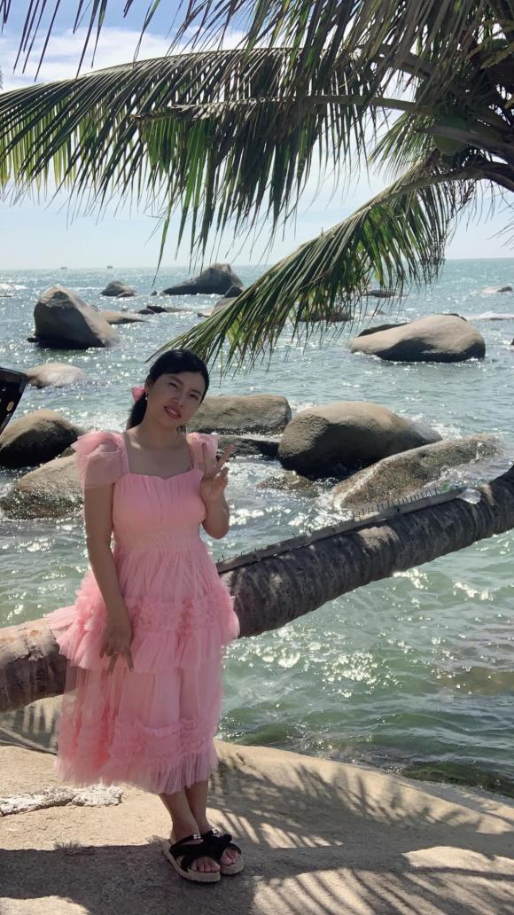 Thị Nở tái sinh Quách Phượng đi du lịch cùng gia đình dịp Tết dương lịch, nhan sắc thế nào sau gần 6 năm dao kéo?-3