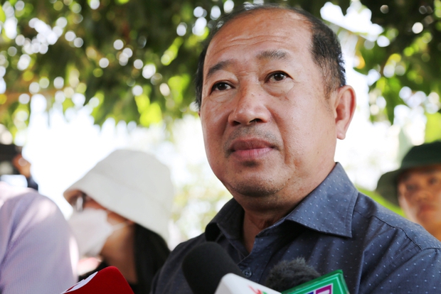 Bé trai ở Đồng Tháp tiên lượng rất xấu, dự kiến chiều 3/1 sẽ kéo trụ rồi cắt từng đoạn để đưa bé ra-1