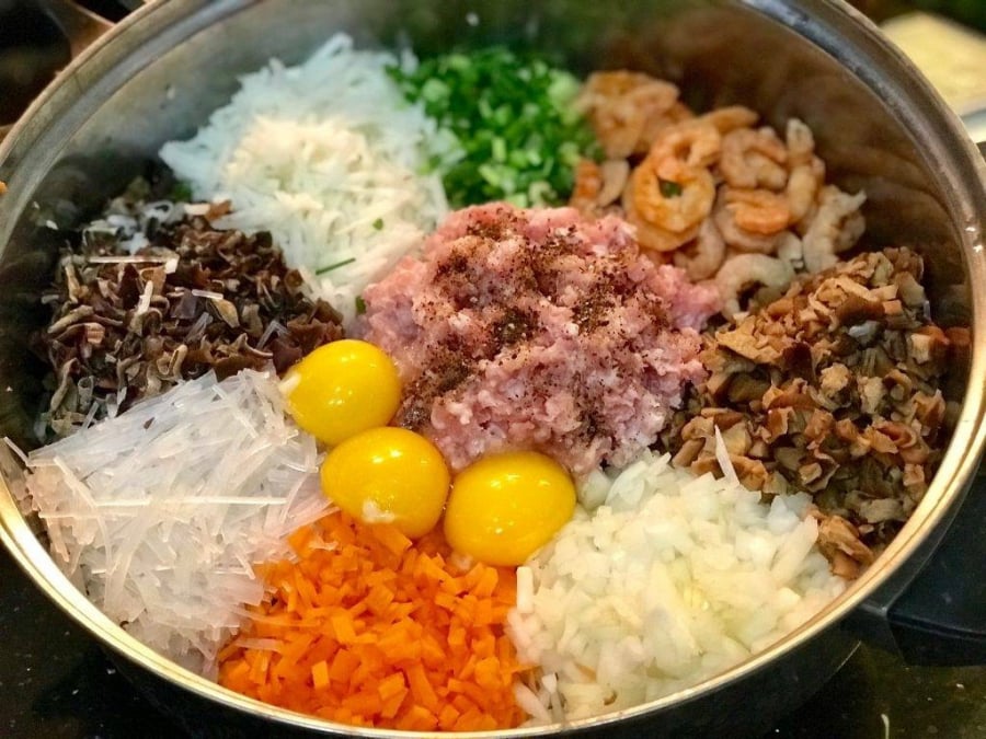 Đầu bếp bày cách rán nem giòn rụm chỉ với 1 bước, để nguội cũng không ỉu-1