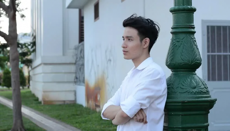 Về nhà bắt gặp cảnh chồng hôn nữ đồng nghiệp, vợ cởi áo làm 1 việc khiến tôi day dứt khôn nguôi-2