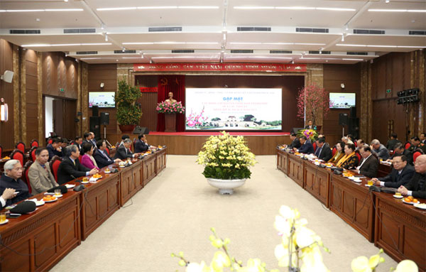 Thường trực Thành ủy gặp mặt nguyên lãnh đạo Thành phố qua các thời kỳ-1