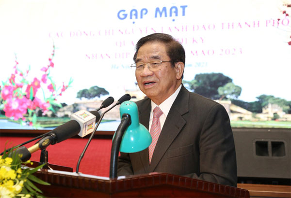 Thường trực Thành ủy gặp mặt nguyên lãnh đạo Thành phố qua các thời kỳ-3