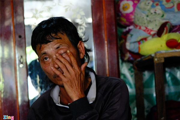 Gia đình chờ đưa bé trai 10 tuổi về an táng-1