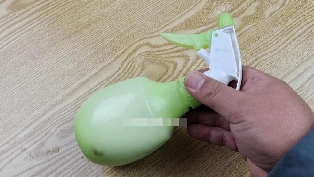 Máy hút mùi cả năm không lau, chỉ cần một lá cải thảo là máy sẽ như mới ngay mà không cần phải tháo-4