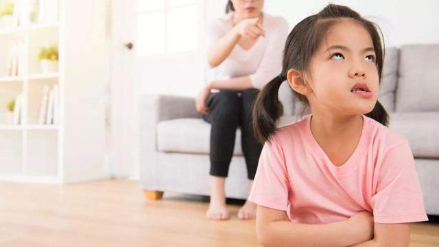 Bé chống đối và bướng bỉnh, mách cha mẹ 4 chiêu hiệu quả để dẫn dắt cảm xúc của con-4