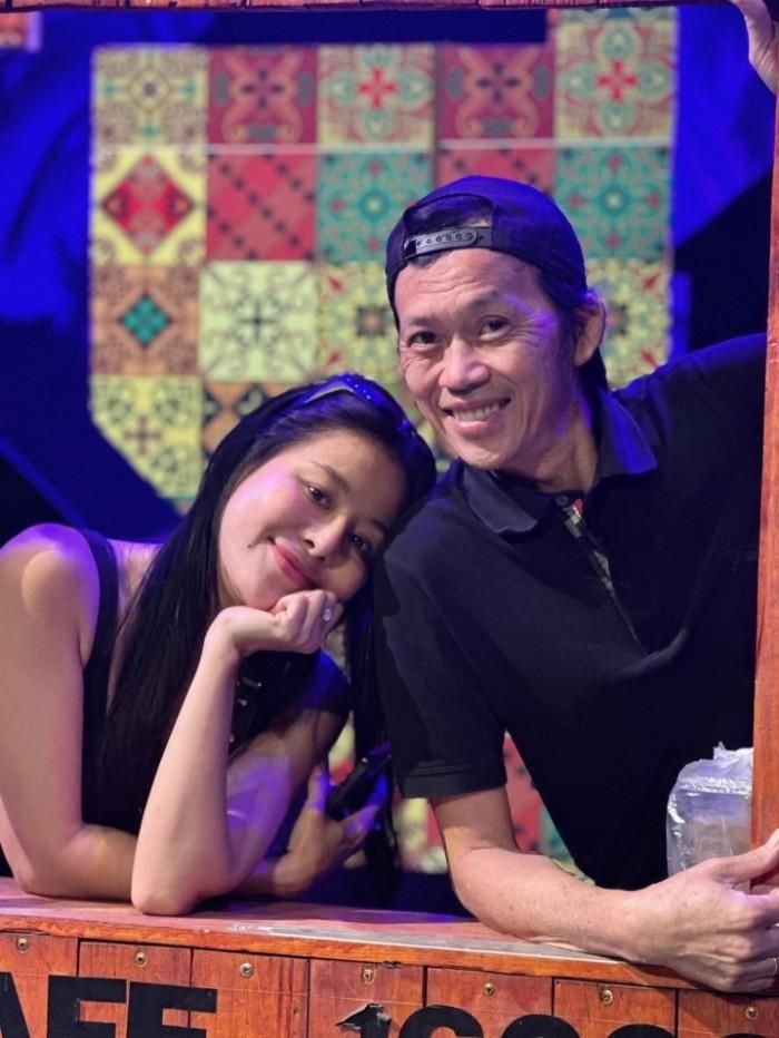 Hoài Linh tất bật tập kịch ngày cận Tết, ngoại hình còn tiều tụy?-3