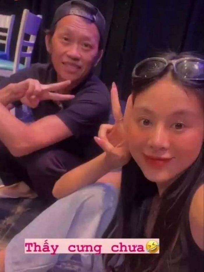 Hoài Linh tất bật tập kịch ngày cận Tết, ngoại hình còn tiều tụy?-2