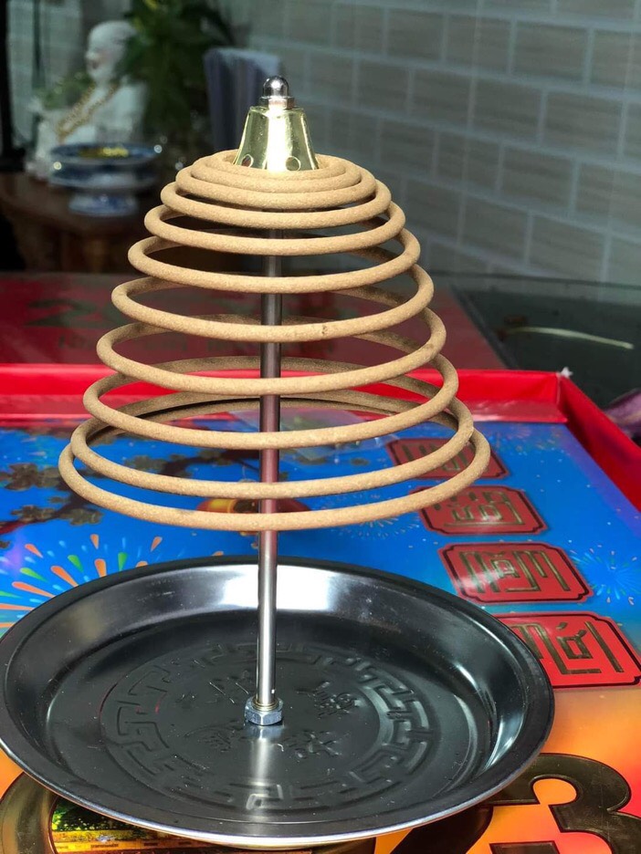 Loại nhang làm từ gỗ quý giá 3,5 triệu/kg, chưa Tết đã bán hết cả nghìn bó-3