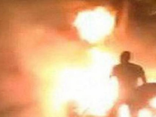 Nữ nhân viên massage tử vong vì bị người đàn ông dùng xăng đốt-1