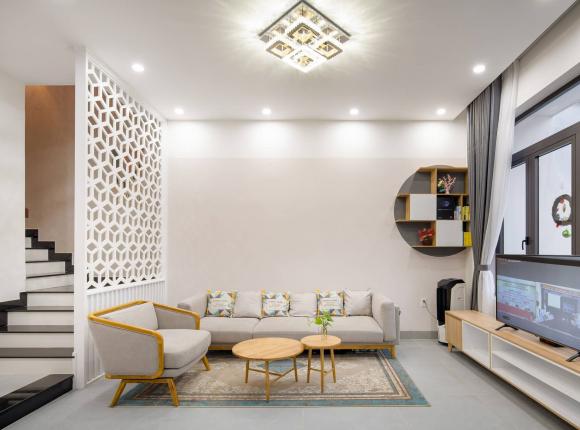 Con gái rượu xây nhà tặng bố mẹ, không gian bên trong như khu nghỉ dưỡng-2