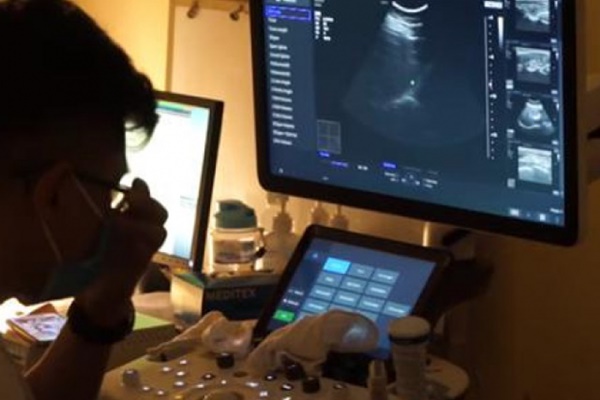 Tưởng rối loạn tiêu hóa, người phụ nữ Hà Nội phát hiện mắc ung thư giai đoạn muộn-2