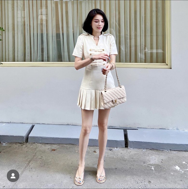 Sắp làm dâu tỷ phú, Linh Rin hiếm hoi mặc gợi cảm, không cần khoe mẽ vẫn thể hiện khí chất-10