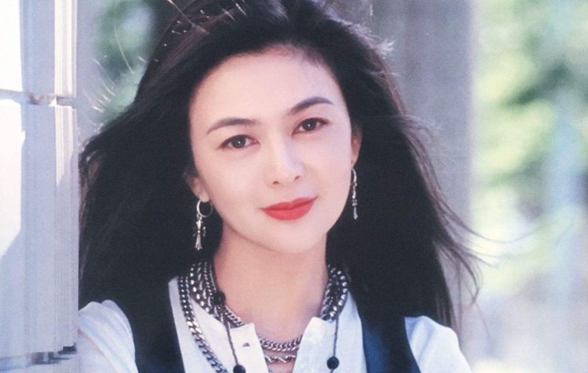 Tỷ phú Hong Kong họp báo để nói về những người tình nổi tiếng-3