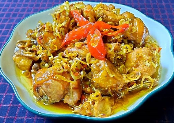 Gà kho sả ớt đậm đà, vị cay nồng ăn cùng cơm nóng ngày lạnh thơm ngon hết ý-4