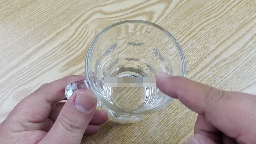 Cột 2 bàn chải đánh răng vào nhau và đặt trong bếp, vừa tiện dụng lại tiết kiệm được một khoản-2