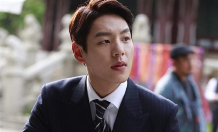 Đưa bạn gái về ăn Rằm tháng chạp thì vợ cũ cũng tới, miếng thịt gà em gắp cho người yêu khiến tôi vừa sợ vừa mừng-1