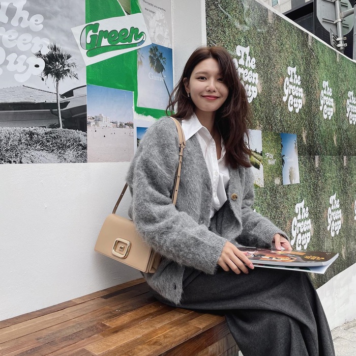 Mặc đồ màu trung tính đơn giản mà sành điệu như sao Hàn-1