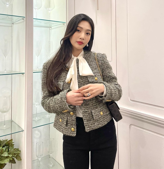 Mặc đồ màu trung tính đơn giản mà sành điệu như sao Hàn-3