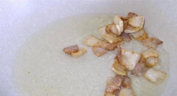 Cải thảo cùng nấm đông cô làm theo cách này, không cần thêm nước, ăn rất thơm và giòn, ngon miệng-6