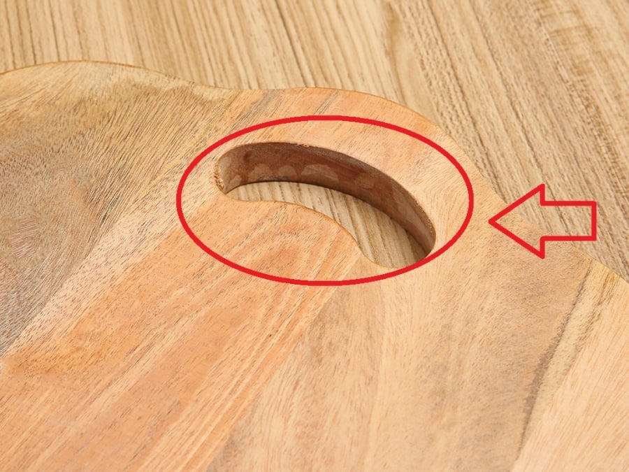 Vì sao trên thớt luôn có 1 lỗ khuyết lớn: Rất nhiều đầu bếp lâu năm vẫn tưởng chỉ để trang trí-1