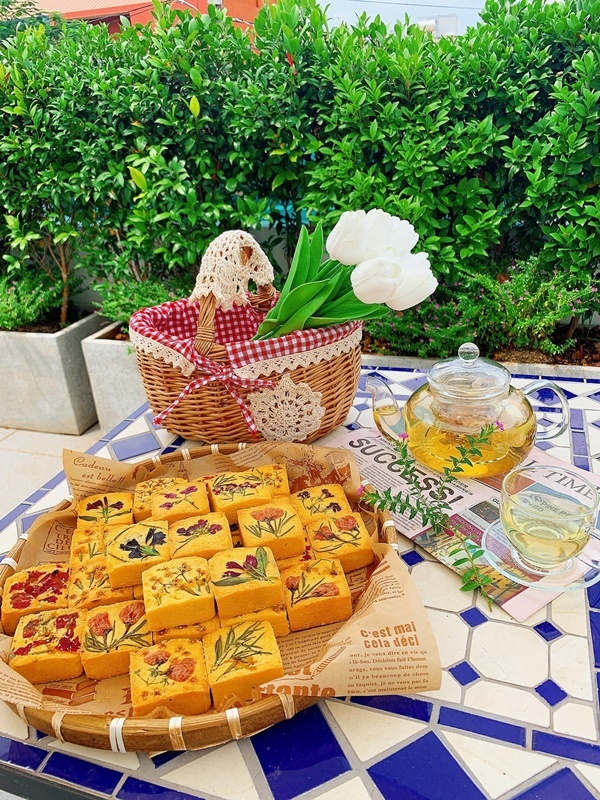 Tự làm bánh dứa hoa ngọt ngào, mềm tan dùng điểm tâm trà chiều hay biếu Tết đều phù hợp-1